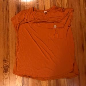 I Joah premium gold short sleeve top with button pocket and back pleat